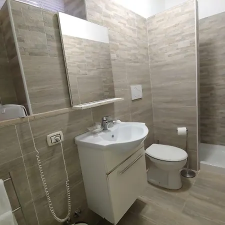 Гостьовий будинок Relais Basement 3*