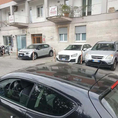 Relais Basement بيت ضيافة سورينتو
